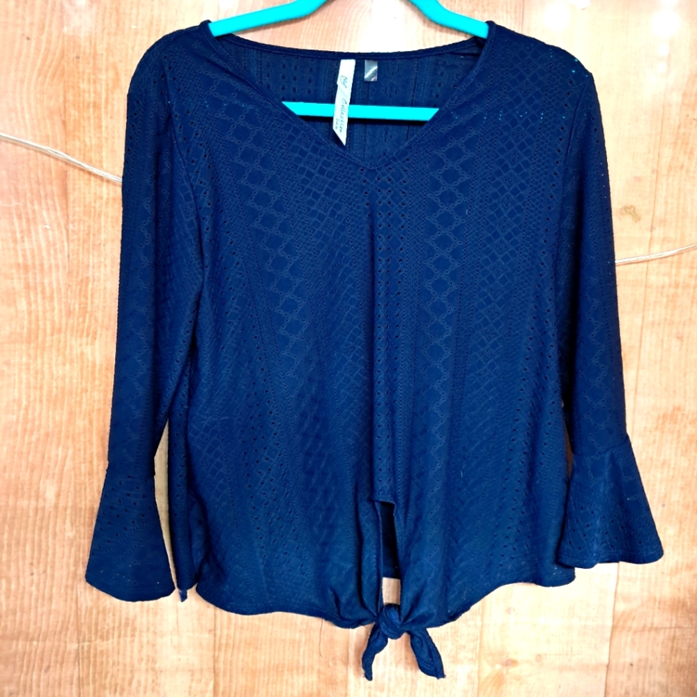 NY Collection size medium blue top